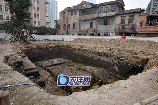 �ڴ�����һ���l(f��)����ă��Εr�ںӵ̺��R��ľ�Y(ji��)��(g��u)���������� �z 