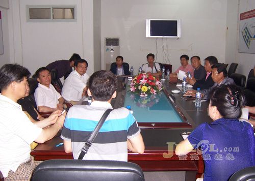 �c(di��n)��DƬ�����´��ڴ��_: