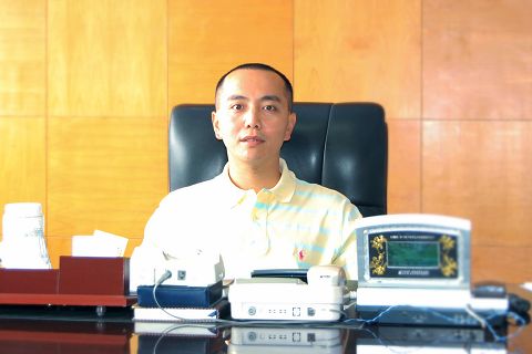 中國財(cái)富陶瓷城董事長吳慈仁